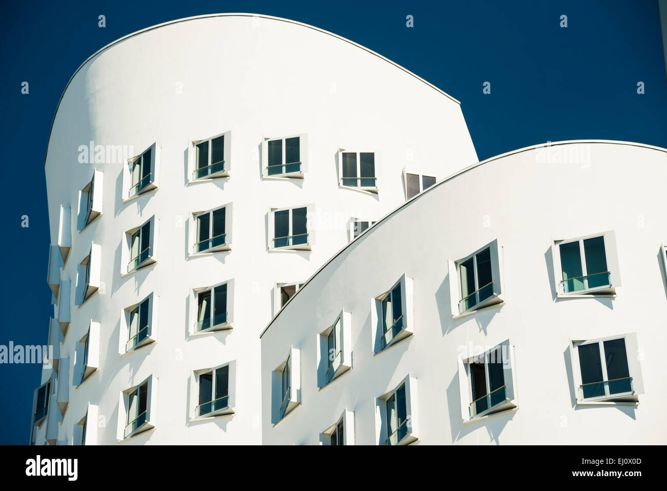 Architektur, außen, Architektur, bauen, Deutsch, mehr Deutsch, Deutschland, Düsseldorf, Europa, Fassade, Fassaden, Gebäude, Nachteile Stockfoto