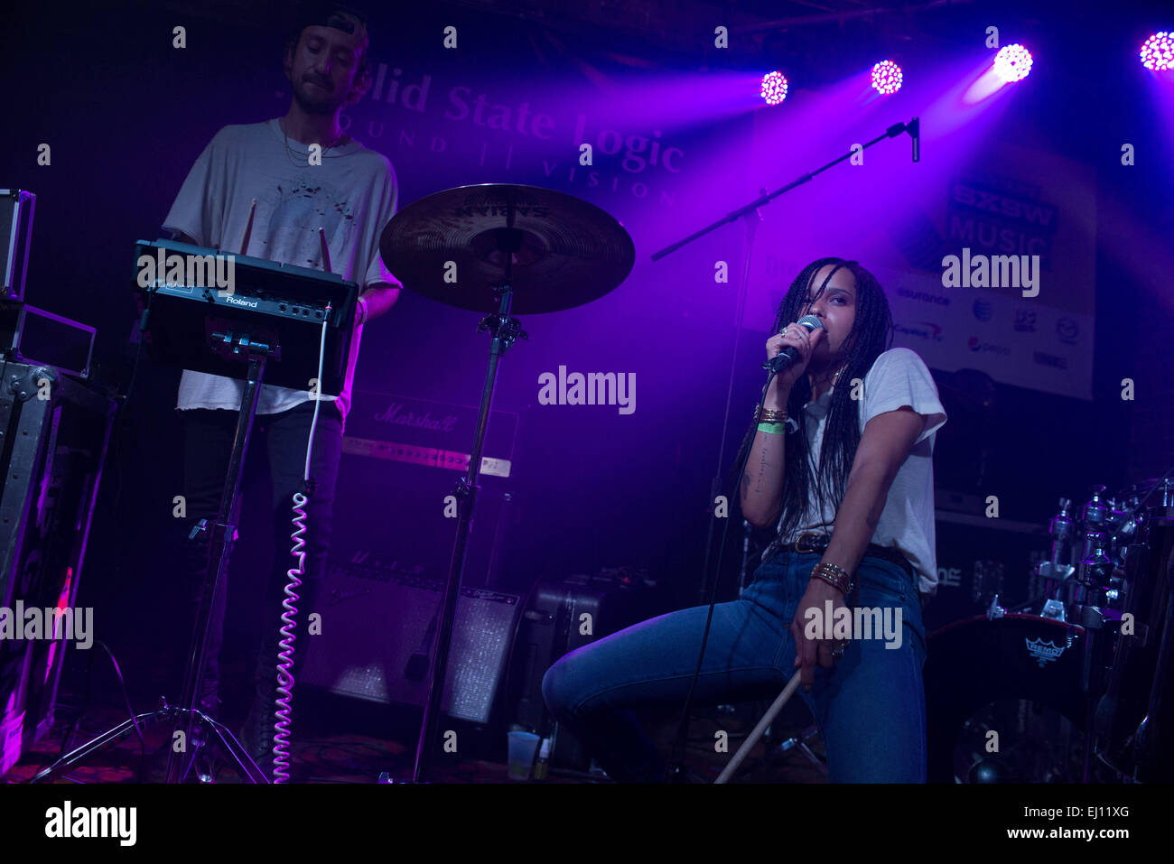 17. März 2015 - ZOE Kravitz und LOLAWOLF spielen bei Emos beim SXSW Festival, Austin, Texas © Sandy Carson/ZUMA Draht/Alamy Live News Stockfoto