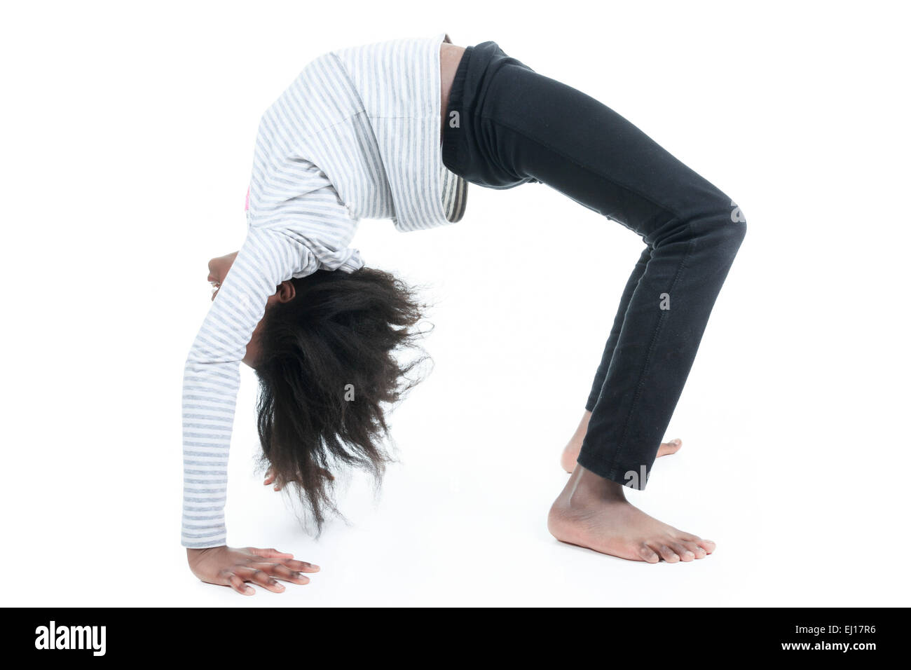 Porträt eines jungen kolumbianischen kleinen Mädchens. Stockfoto