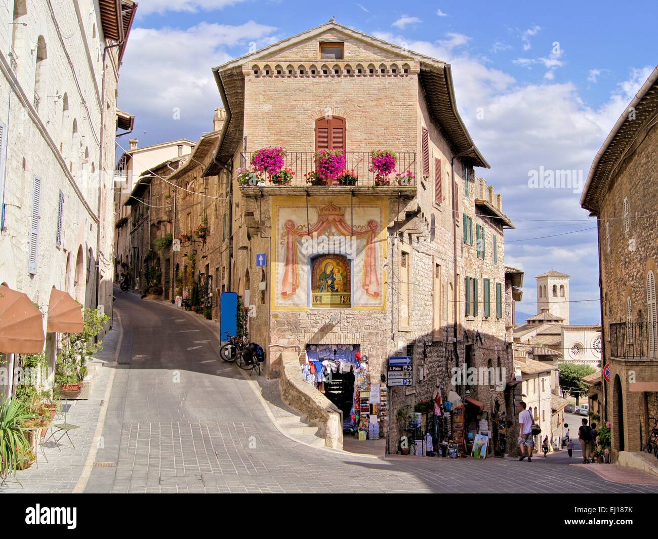 Mittelalterliche Gassen in der italienischen Hügel Stadt Assisi Stockfoto