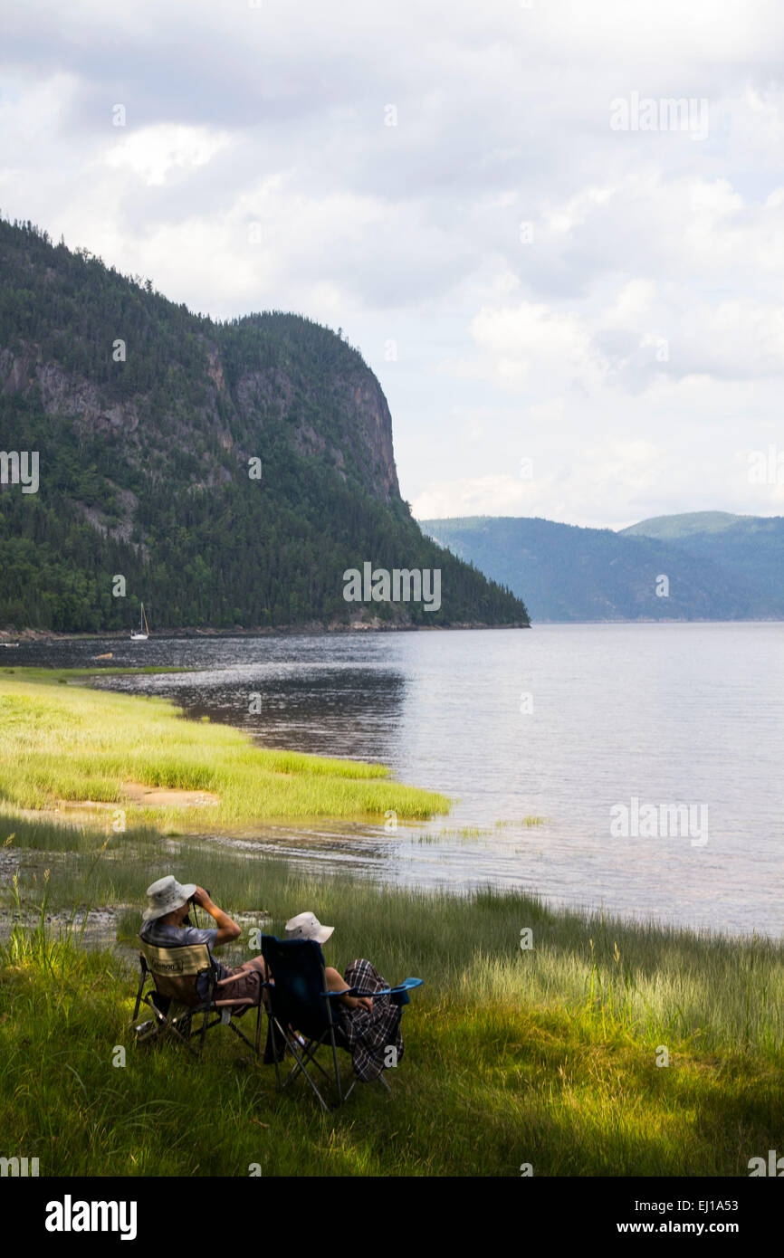 Ihr können an den Felsen gesäumten Ufern des Saguenay Fjord, oder nehmen Sie mit dem Kajak oder Sightseeing-Boot - oder Faulenzer in der Nähe. Stockfoto
