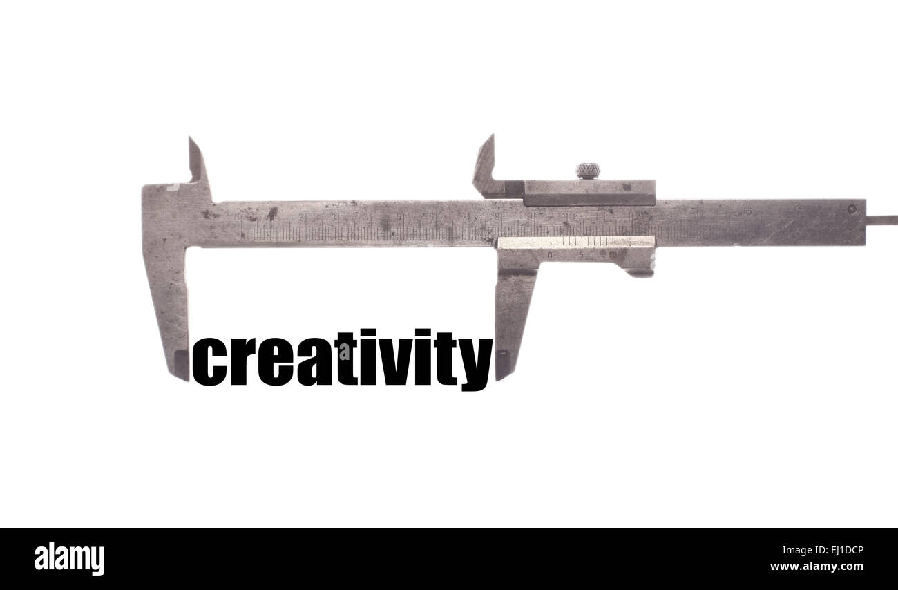 Farbe der horizontalen Schuss von einem Bremssattel messen das Wort "Kreativität". Stockfoto