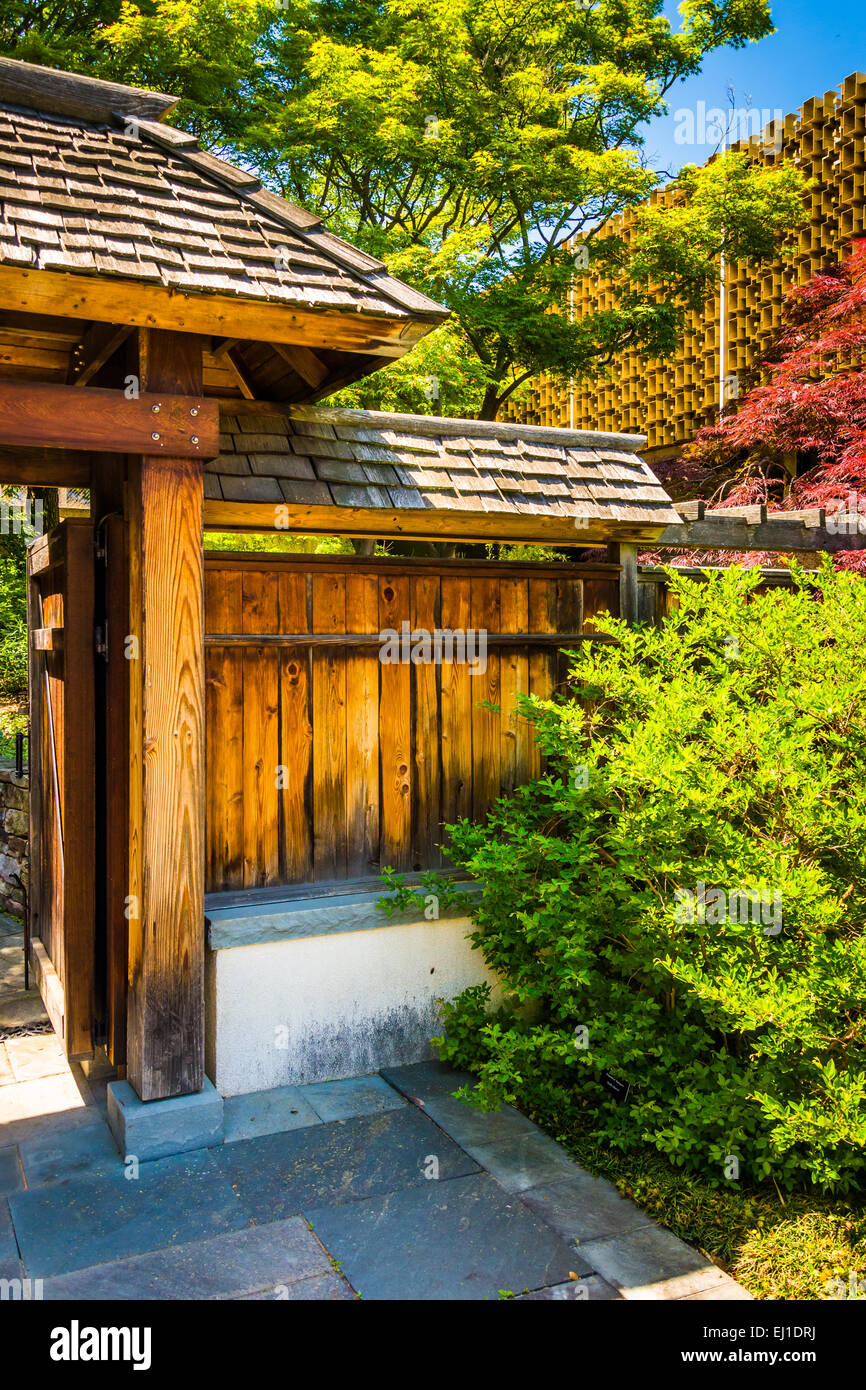 Tor zum nationalen Bonsai & Penjing Museum am National Arboretum in Washington, DC. Stockfoto