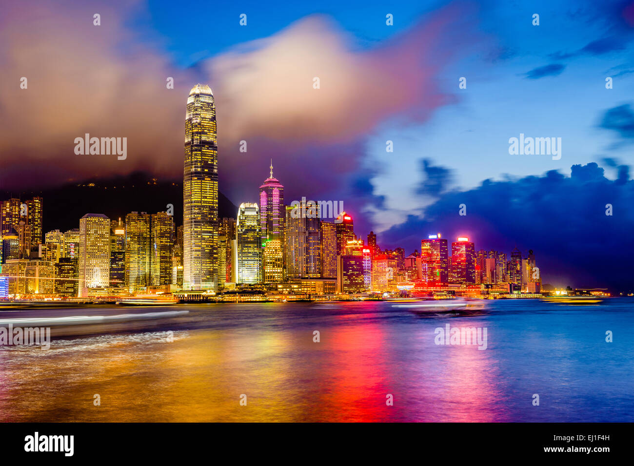 Skyline von Hong Kong, China Innenstadt bei Vitoria Hafen. Stockfoto