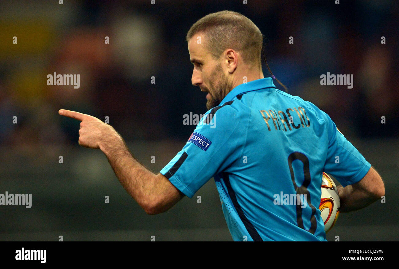 Mailand, Italien. 19. März 2015. Inters Rodrigo Palacio jubelt nach seinem Tor 1-1 in der UEFA Europa League Runde von 16 Sekunden Bein Fußballspiel zwischen Inter Mailand und VfL Wolfsburg im Giuseppe-Meazza-Stadion in Mailand, Italien, 19. März 2015. Foto: Peter Steffen/Dpa/Alamy Live News Stockfoto