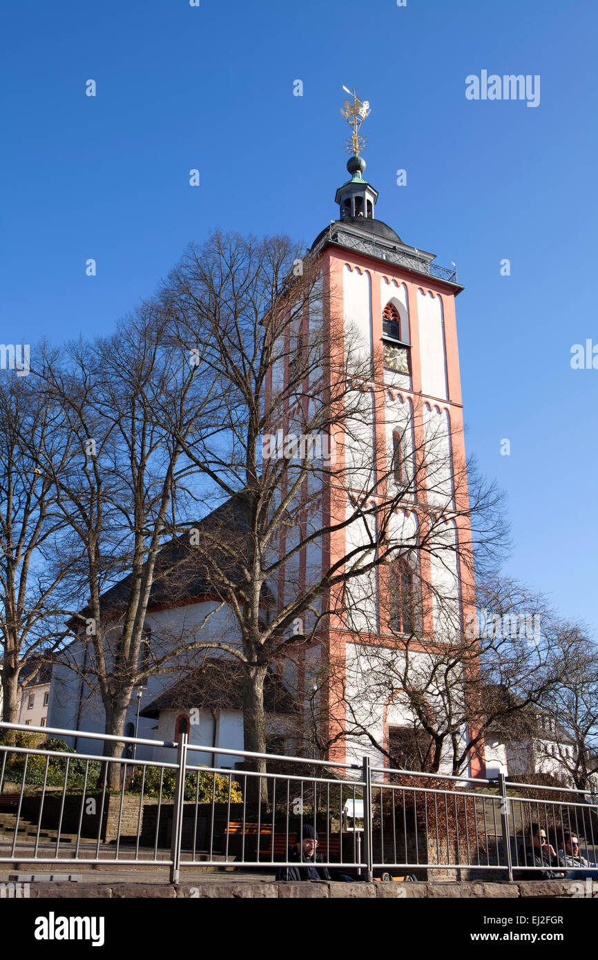 Kroenchen Skulptur auf der Steepletop der Nikolaikirche Kirche, Wahrzeichen von Siegen, Nordrhein-Westfalen, Deutschland, Europa Stockfoto