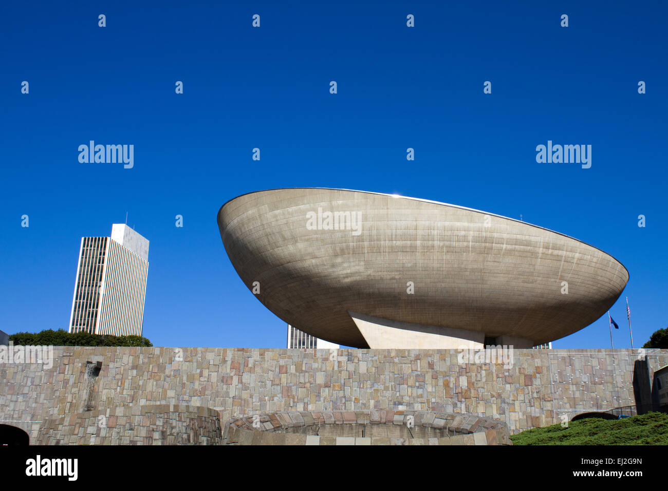 Das Ei-Theater in Albany, New York ist eine darstellende Kunstzentrum und ist Bestandteil der Empire State Plaza im Besitz von Zustand von New York. Stockfoto