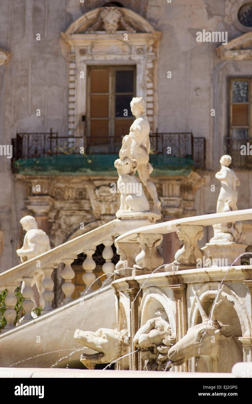 Die Fontana Pretoria im Herzen von Palermo, Sizilien. Stockfoto