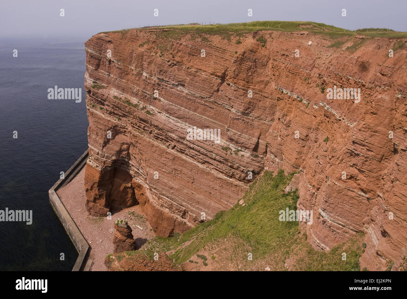Roter Sandstein Felsen auf der Insel Helgoland, Schleswig-Holstein, Deutschland Stockfoto