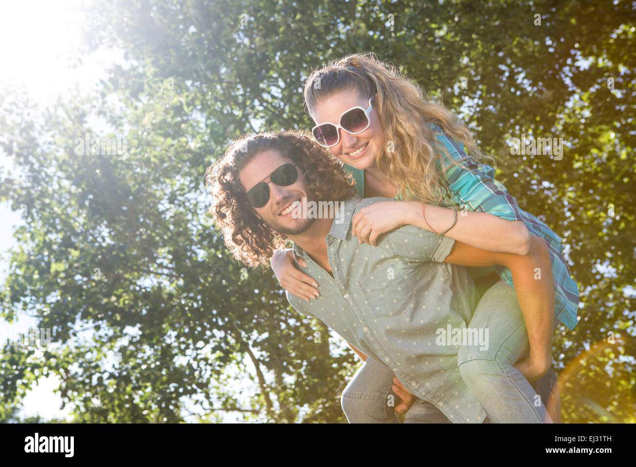 Süßes Paar Spaß im park Stockfoto