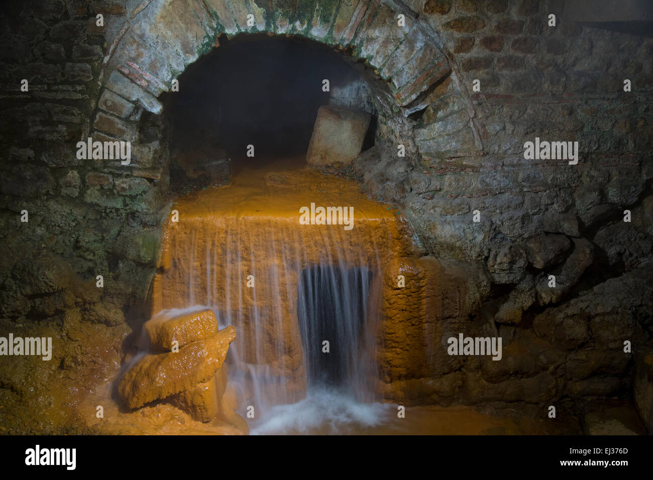 Unterirdischen heißen Quellen von Roman Baths in Bath, Somerset, England, UK Stockfoto