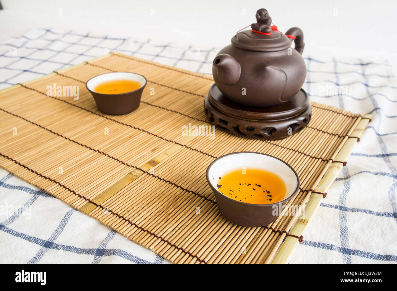 Tee Teekanne Tasse chinesischen Stil Keramik Ton Oolong cha Stockfoto