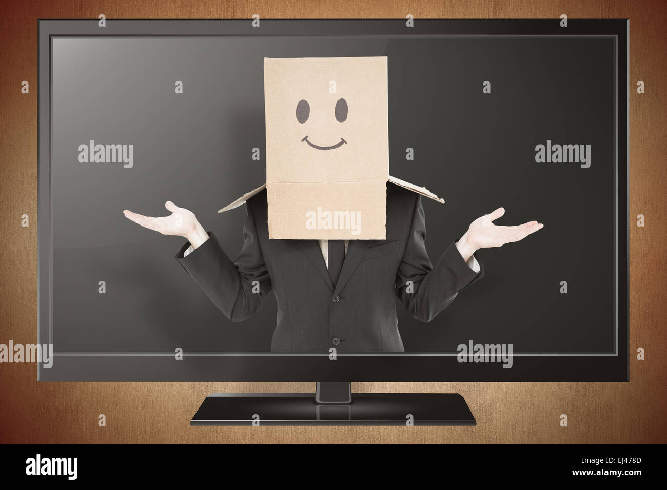 Zusammengesetztes Bild des Kaufmanns achselzuckend mit Box auf Kopf Stockfoto