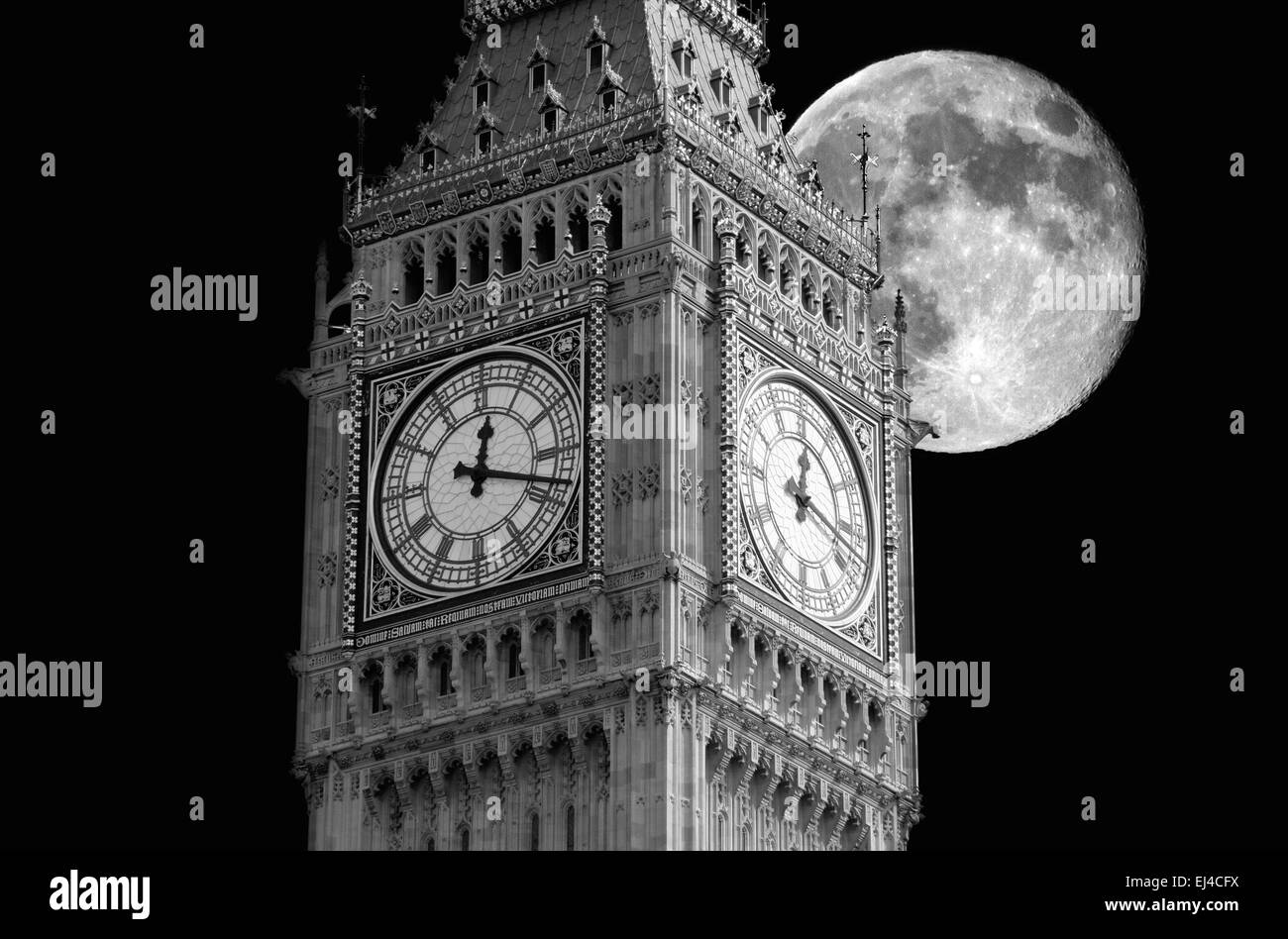 Big Ben für eine große Mond, schwarz / weiß-Sicht Stockfoto