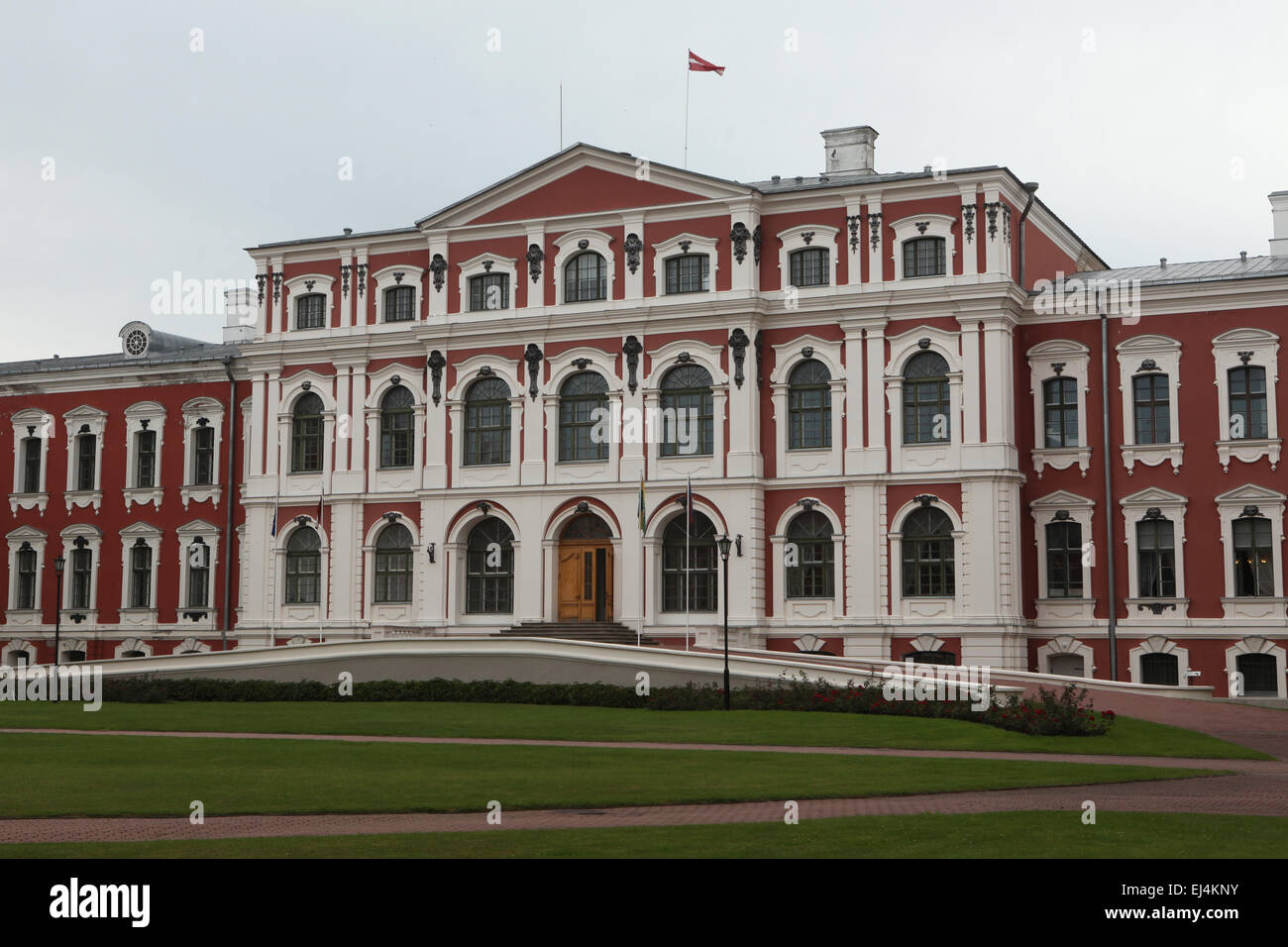 Jelgava Palace auch bekannt als Mitava Palast von russischen Barock entworfen Architekten Bartolomeo Rastrelli in Jelgava, Lettland. Stockfoto