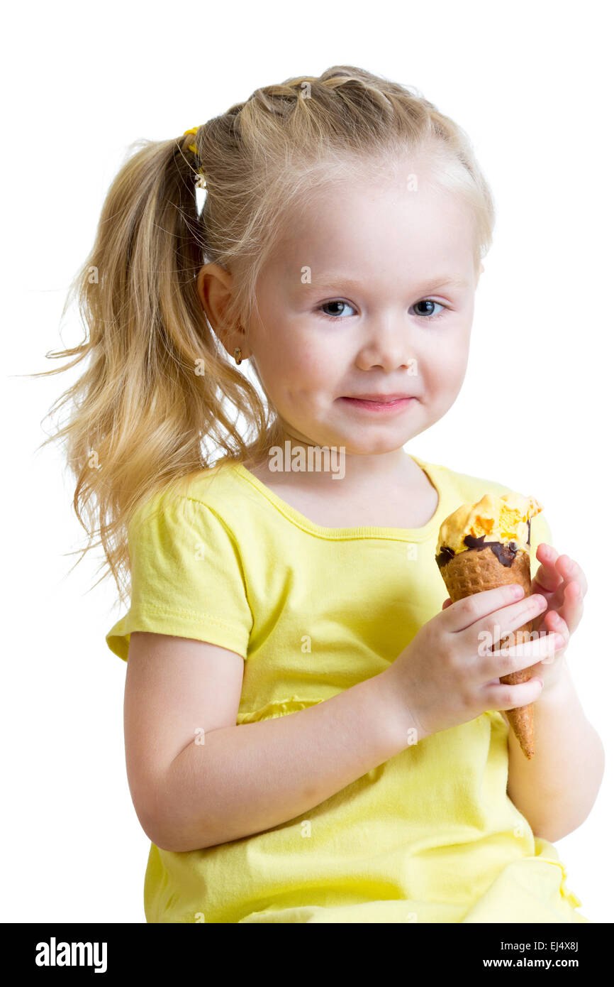 glückliches Kind Mädchen essen Eis isoliert Stockfoto