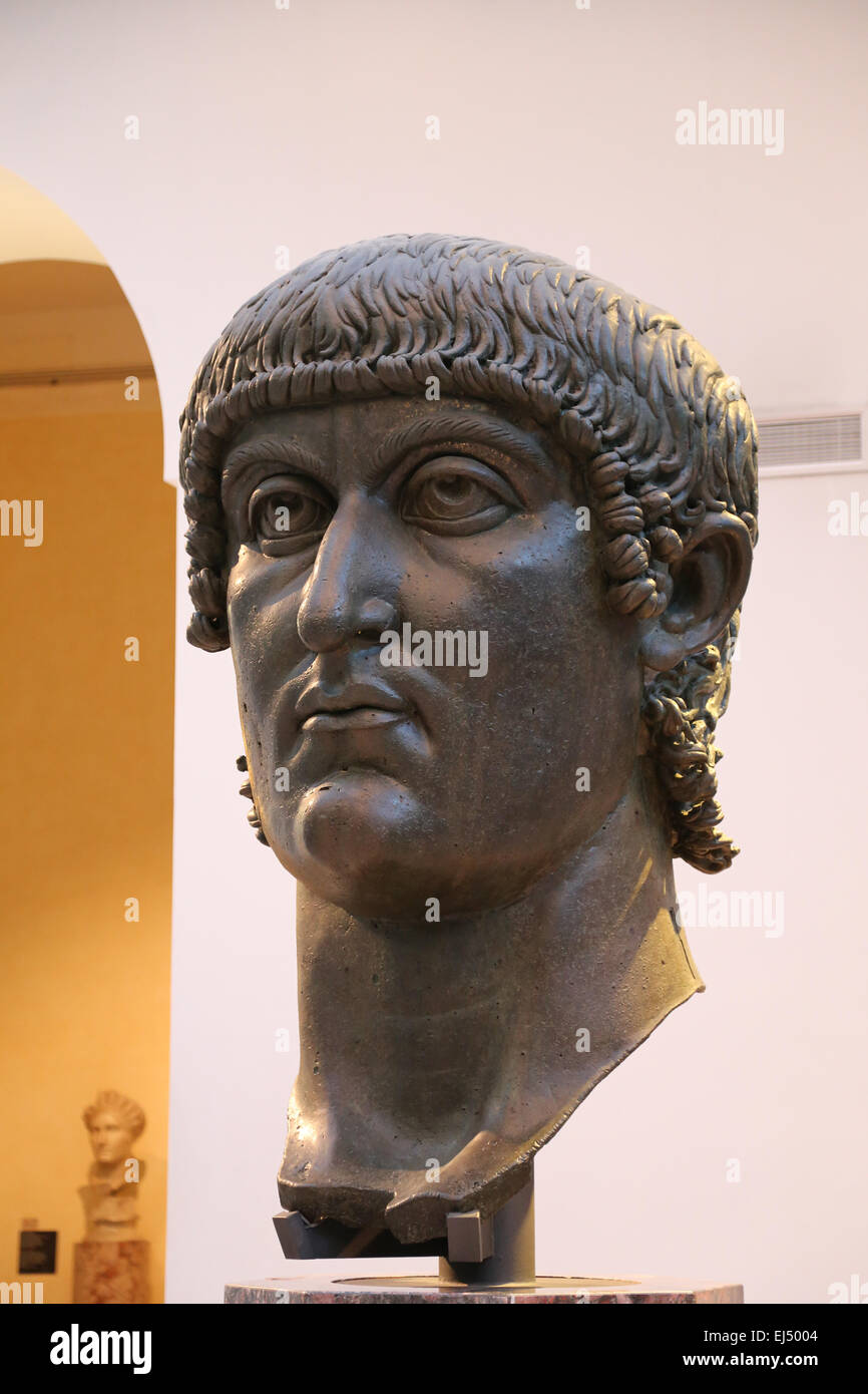 Kolossale Bronzekopf von Constantine ich (272-337 n. Chr.). 4. Jahrhundert n. Chr. Kapitolinischen Museen. Rom. Italien. Stockfoto