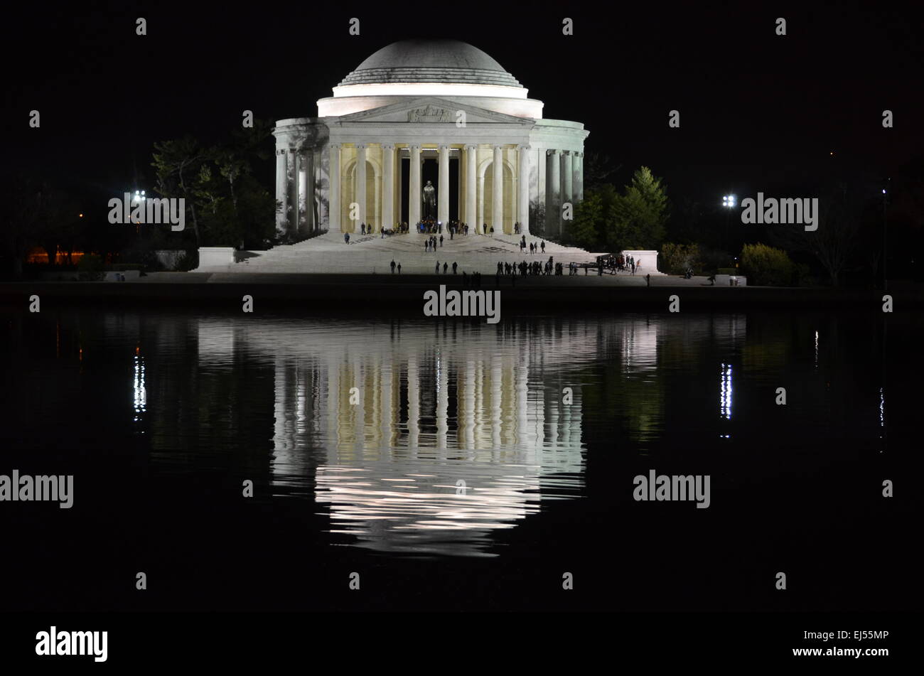 Dies ist ein atemberaubendes Bild von Jefferson Memorial in der Nacht. Stockfoto