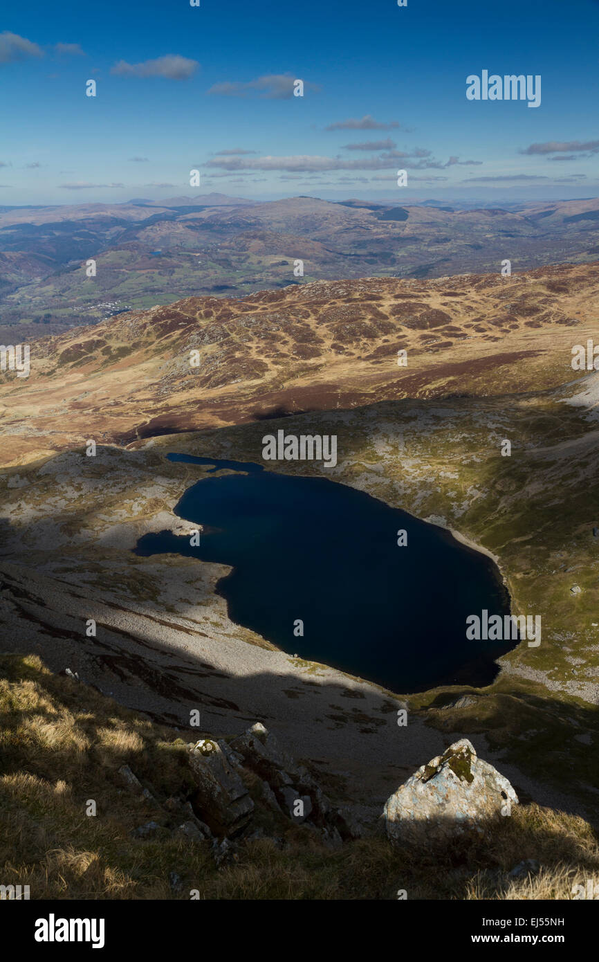 Blickte auf Llyn y Gadair auf dem Weg nach oben Cadair Idris im südlichen Snowdonia, Nord-Wales Stockfoto