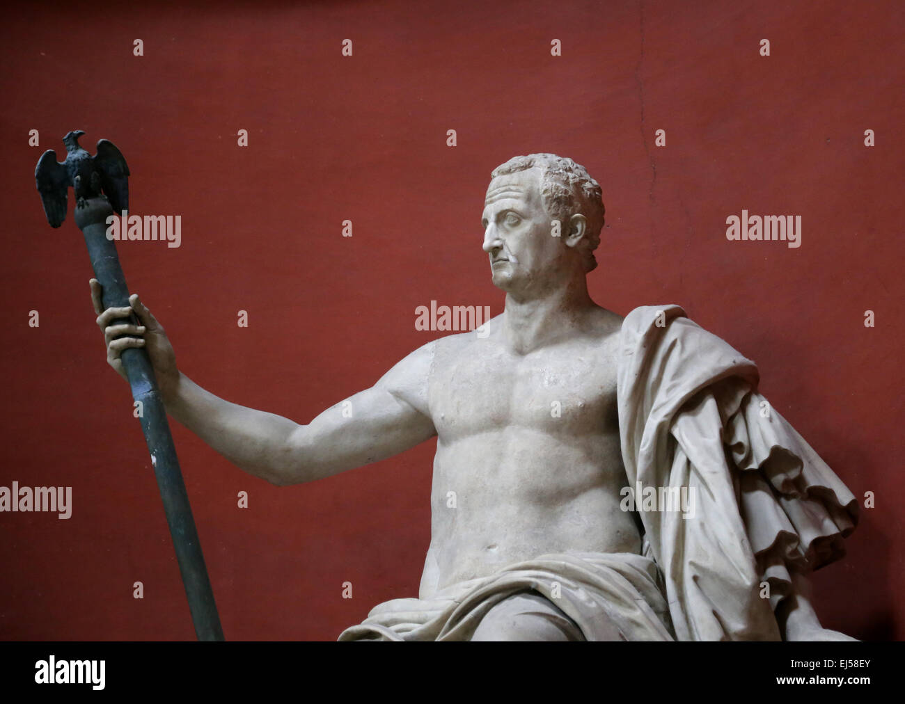 Statue des Kaisers Galba (3 BC - 69 n. Chr.). Kolossalstatue von Aurelian Wände. Von Bartolomeo Cavaceppi restauriert. Vatikan. Stockfoto
