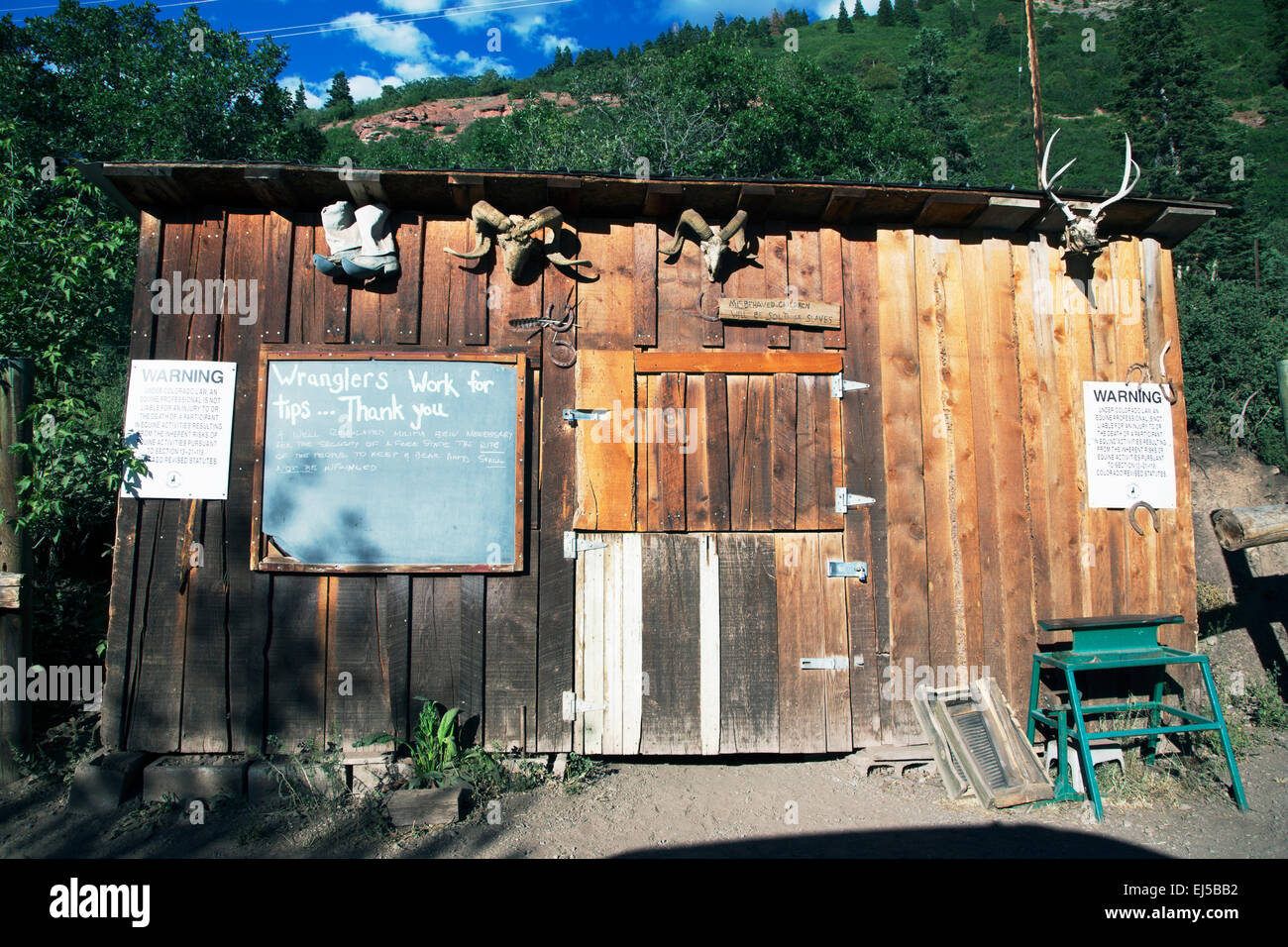 Westliche Gebäude am Bachelor, Box Canyon Mine Tour Ouray, Colorado, USA Stockfoto