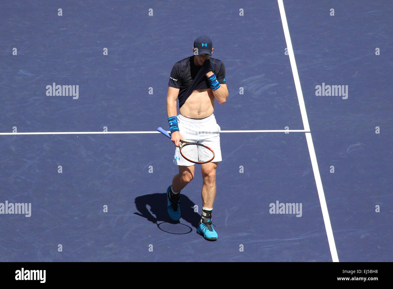 Indische Brunnen, Kalifornien, USA. 21. März 2015. Tennisspieler Novak Djokovic (Serbien) Niederlagen Brite Andy Murray im Halbfinale der Herren Einzel bei der BNP Paribas Open (Partitur 6-2 6-3). Bildnachweis: Lisa Werner/Alamy Live-Nachrichten Stockfoto