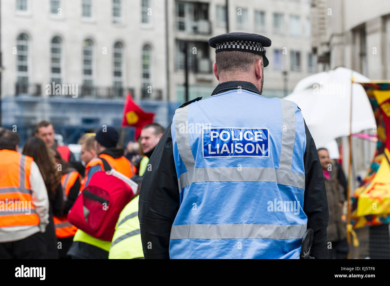 Eine nationale Demonstration gegen Rassismus und Faschismus stehen bis zum Rassismus veranstaltet. Stockfoto