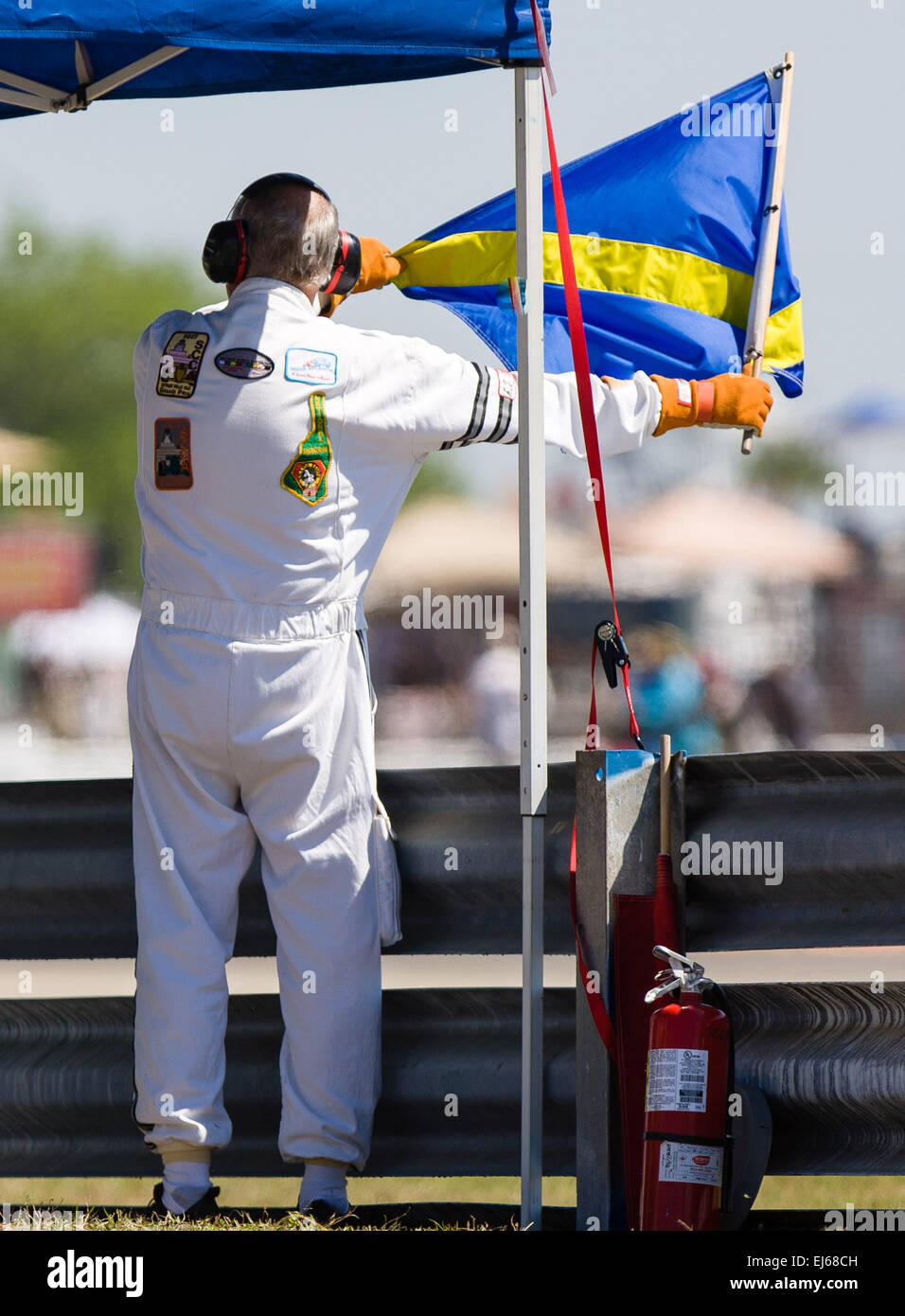 21.03.2015 - Sebring, FL, USA - Flagge-Mann bei der Arbeit auf dem Sebring International Raceway in Sebring FL. DelMecum/Cal Sport Medien Stockfoto