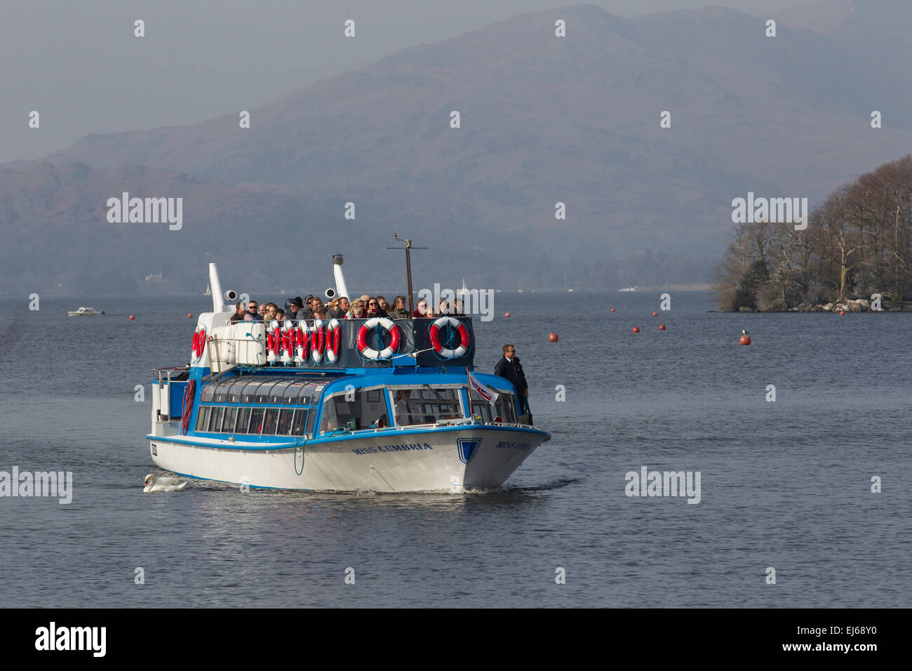 Lake Windermere, Cumbria, UK. 22. März 2015. Touristen nutzen den Frühling Kredit: Gordon Shoosmith/Alamy Live News Stockfoto