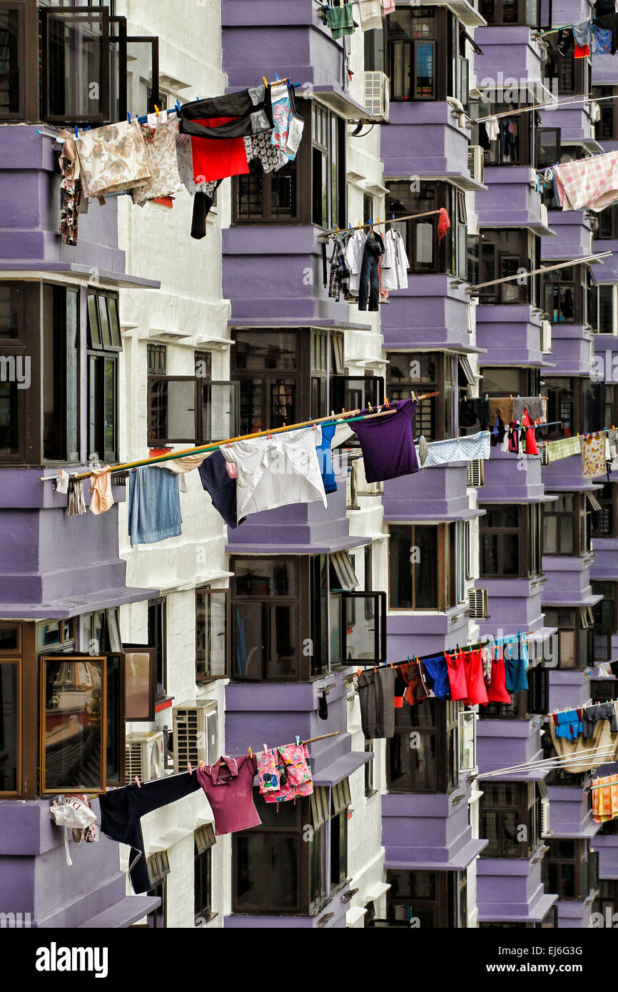 Wsche hngt an Bambus-Stangen zum Trocknen in Chinatown in Singapur  Stockfotografie - Alamy