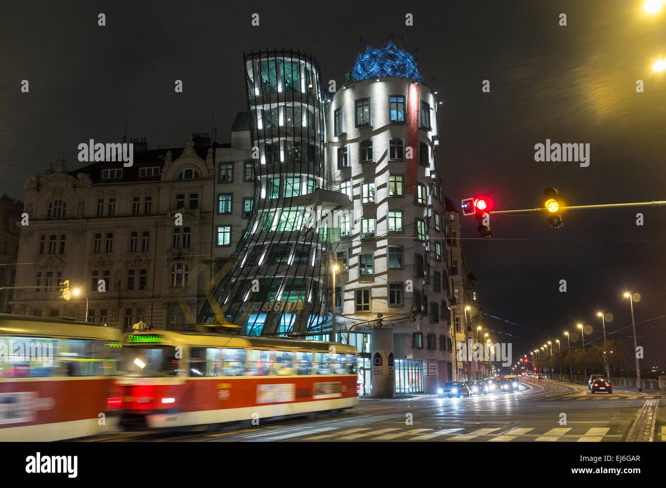 Tanzende Haus von Vlado Milunić und Frank Gehry. Prag, Tschechische Republik Stockfoto