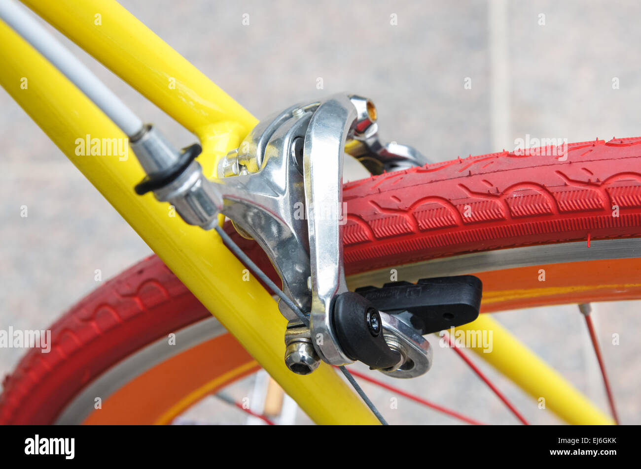 Fahrradbremsen stockfoto. Bild von felge, gummireifen - 13186258