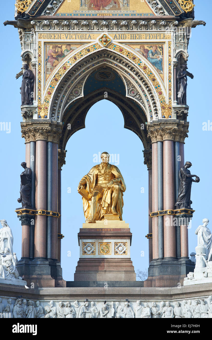 Detail der Albert Memorial, in den Kensington Gardens in London. Das Denkmal wurde von Königin Victoria in Auftrag gegeben. Stockfoto