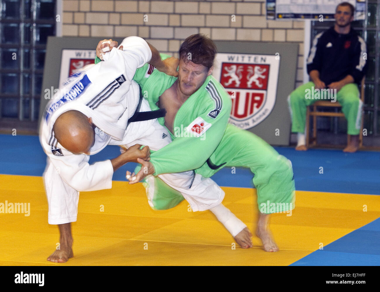 Zwei Judoka im Kampf Witten, Deutschland Stockfotografie Alamy