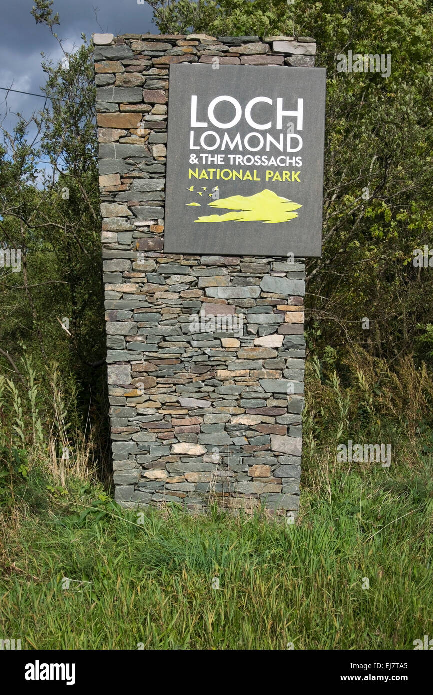 Loch Lomond und Trossachs National Park Grenze Marker Stockfoto