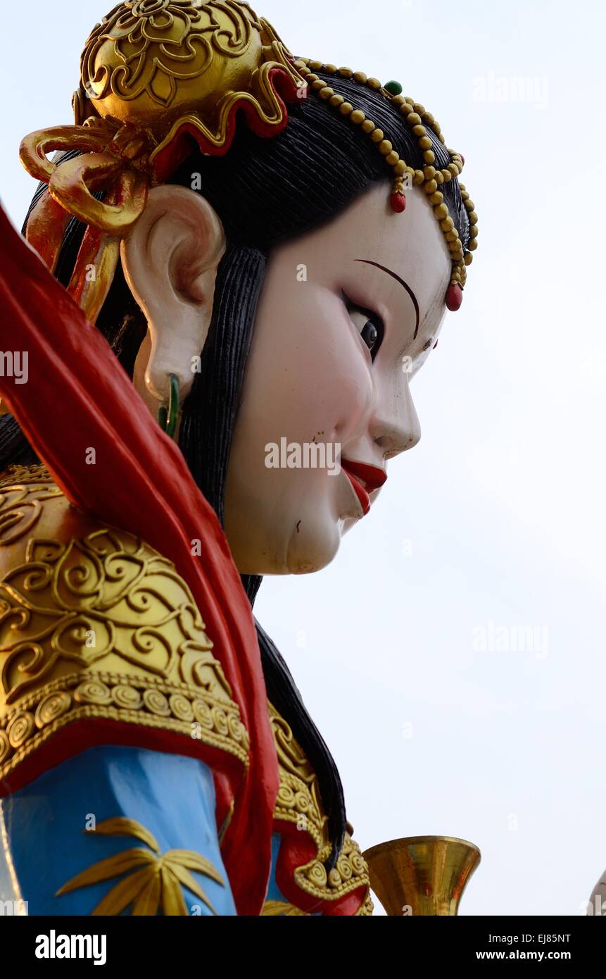 der Gottheit chinesische Engel, der den Tempeleingang zu schützen Stockfoto