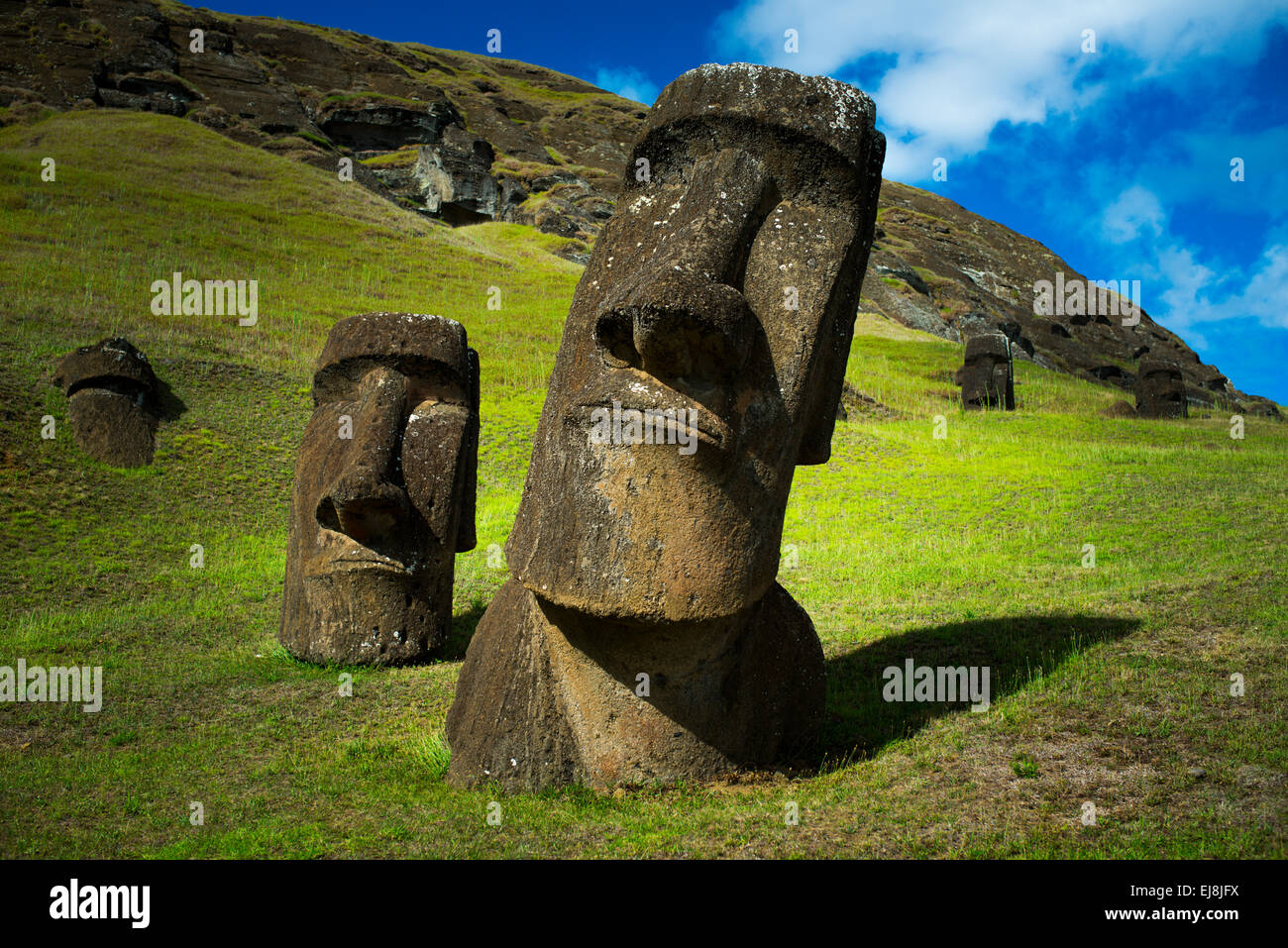 Moais am Rano Raraki, Osterinsel, Rapa Nui, Chile Stockfoto