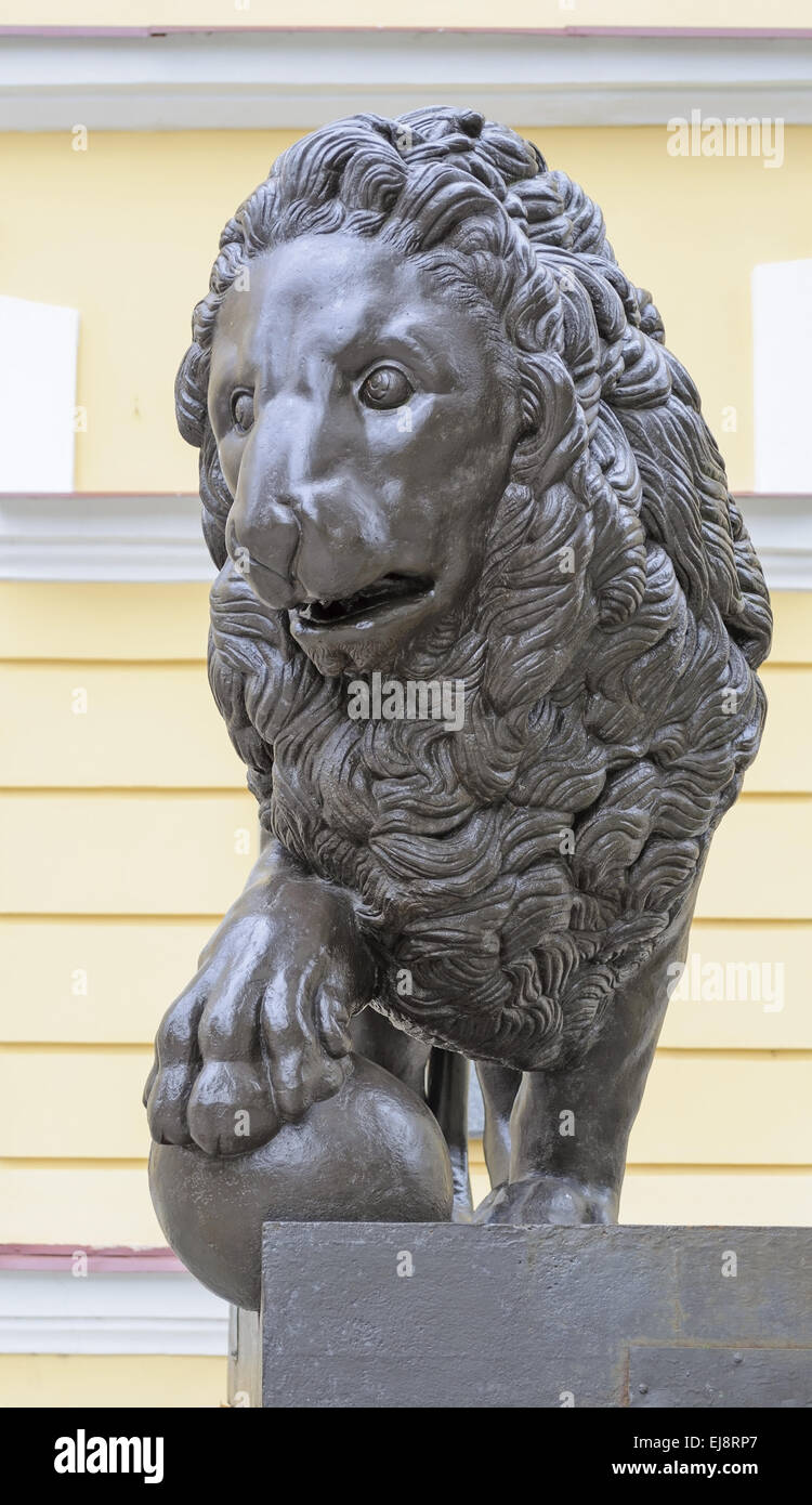Bronze-Skulptur des Löwen Stockfoto