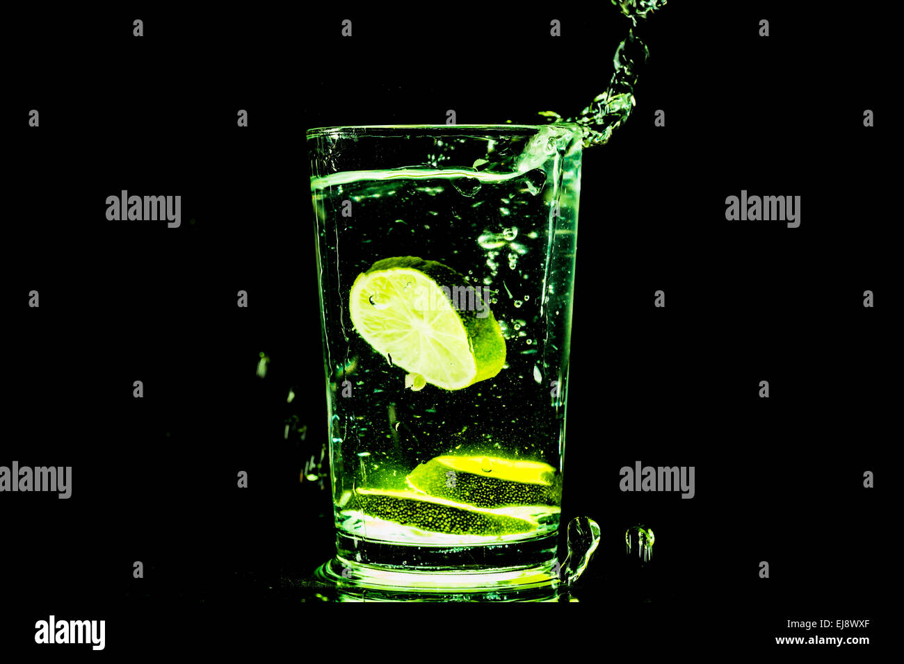 Wasser mit Zitrone Stockfoto