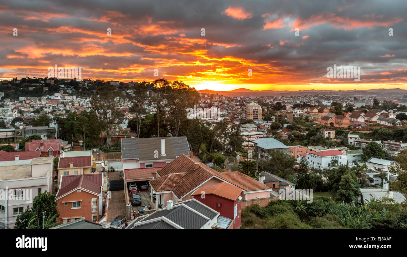 Sonnenuntergang über Antananarivo Stockfoto