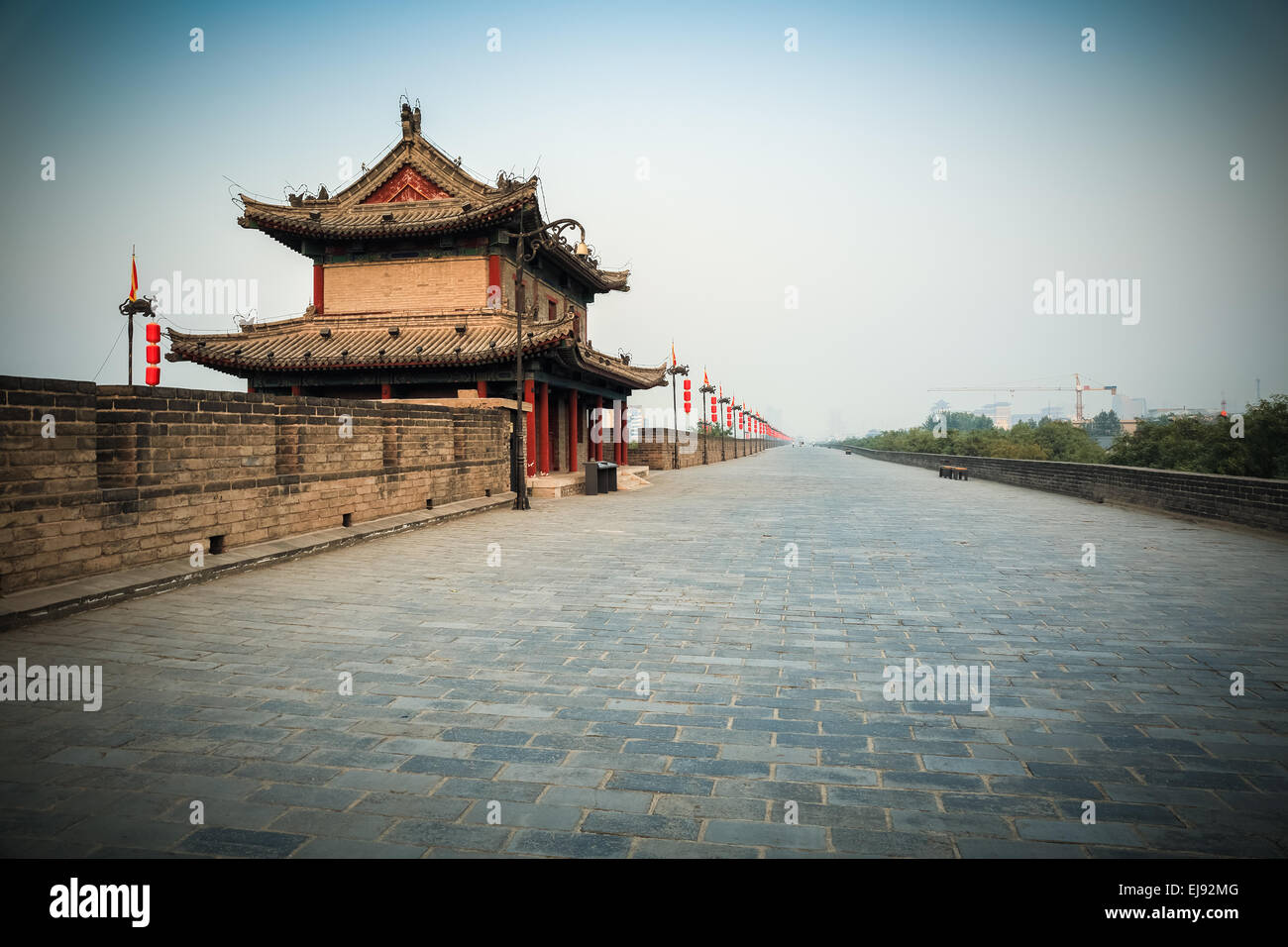 Xian-Landschaft an der alten Stadtmauer Stockfoto