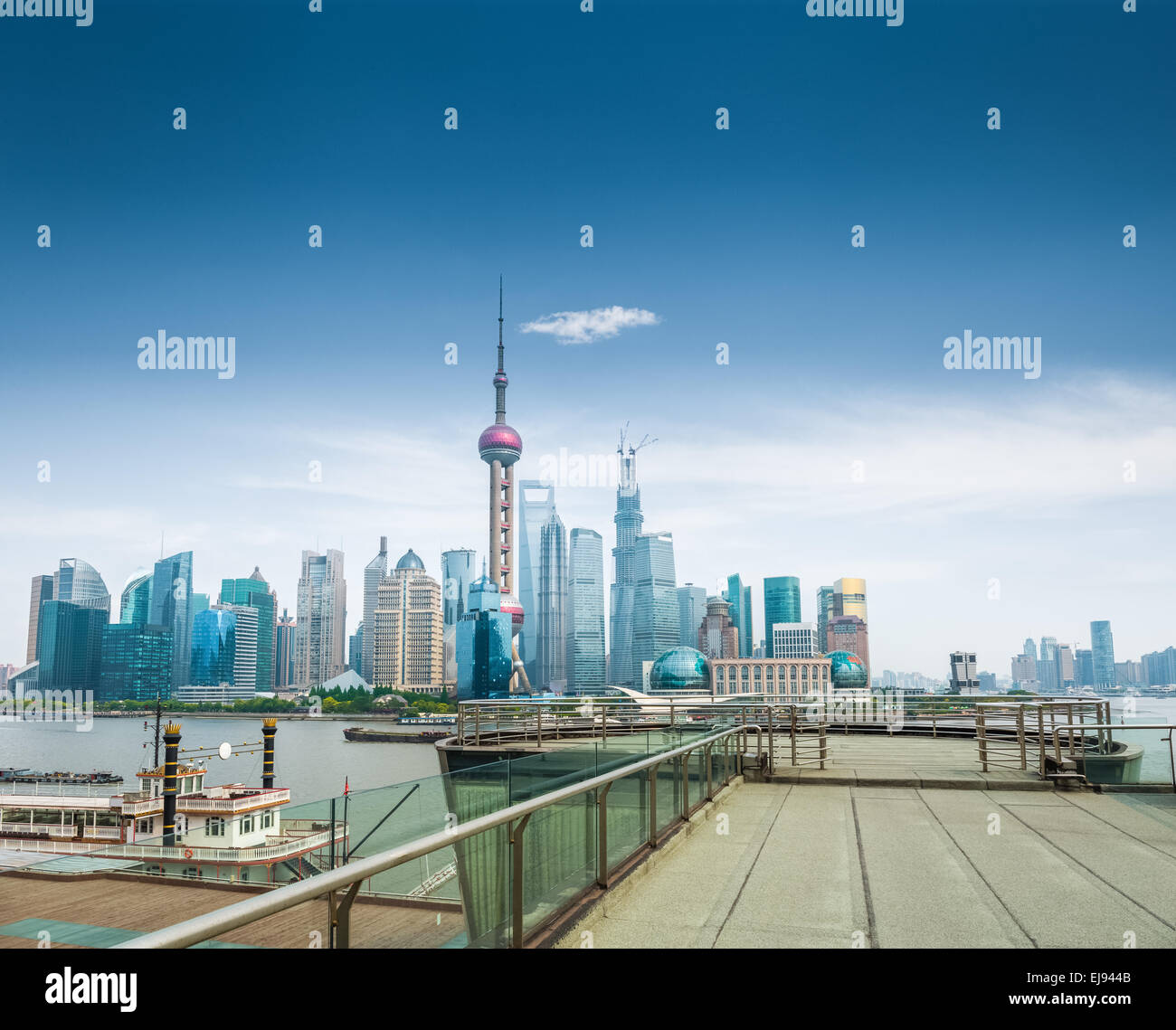 Shanghai Skyline und eine Aussichtsplattform Stockfoto