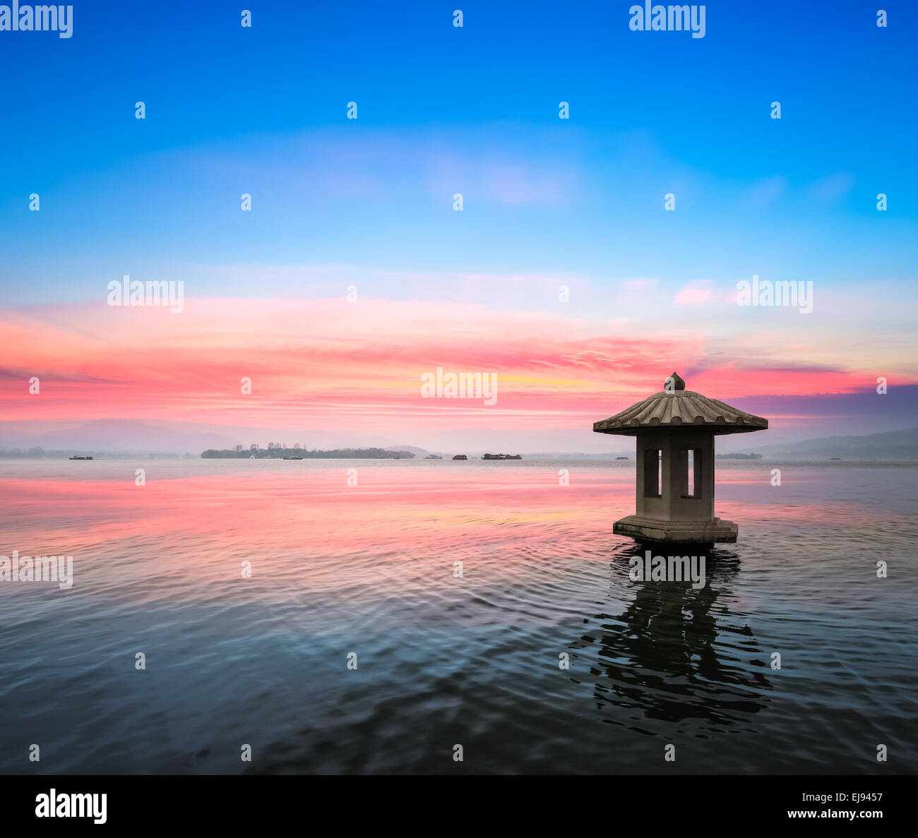 Hangzhou Westsee im Sonnenuntergang Stockfoto