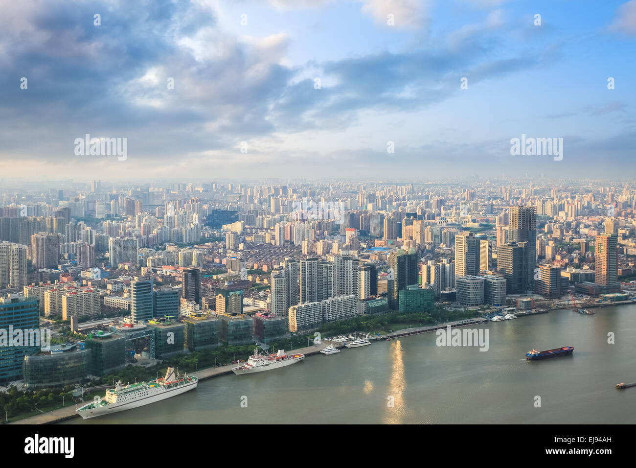 moderne Stadt Skyline Luftbild in shanghai Stockfoto