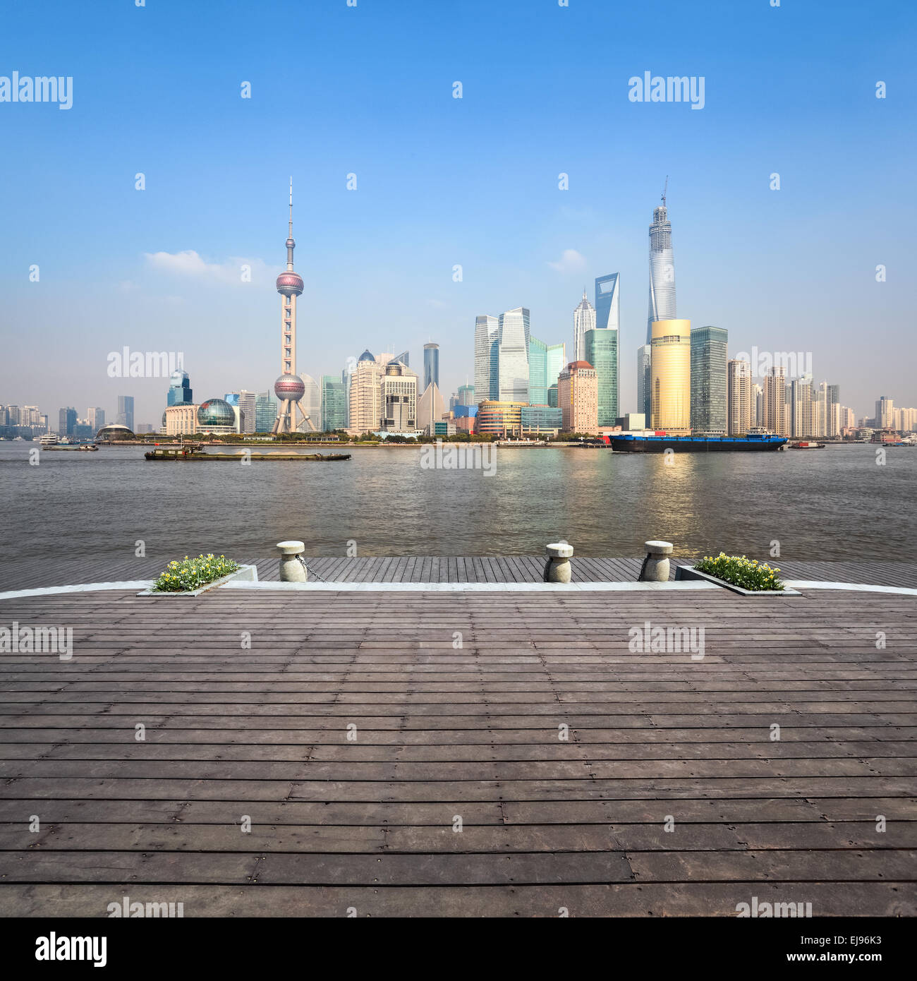 schöne Landschaft mit Holzboden shanghai Stockfoto