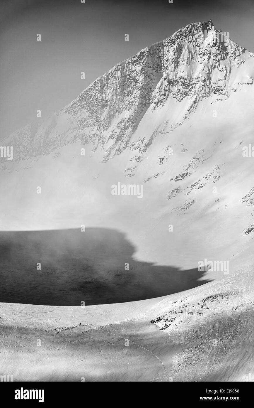 Skifahrer auf Tour, Stuor Reaiddavaggi, Lappland Stockfoto