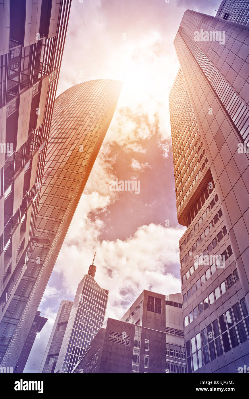 Büro-Straße in der Sonne Stockfoto