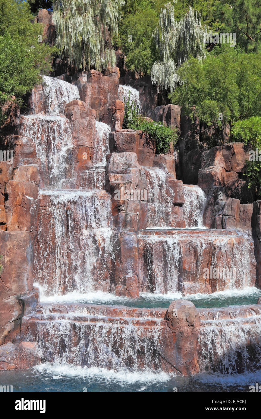 Mehrstufige Steinbrunnen Stockfoto