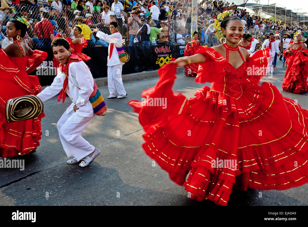 Kolumbianische paar tanzen Cumbia während der Karneval in Barranquilla, Kolumbien. Stockfoto