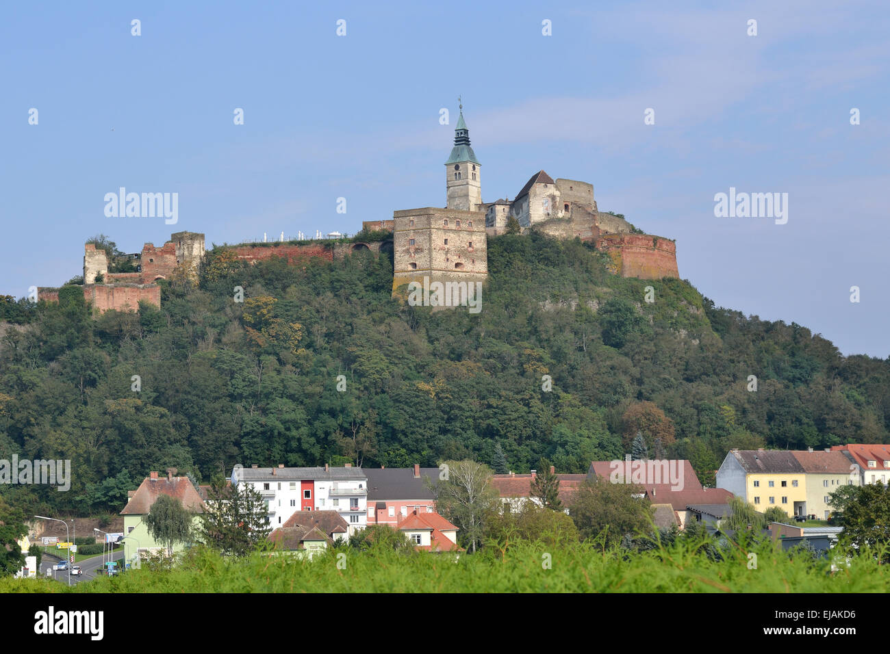 Blick auf die Burg, die Raten im Burgenland Stockfoto